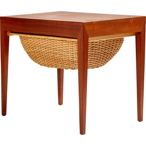 Table de couture vintage en teck et osier par Severin Hansen et produite par Haslev Møbelfabrik, Danemark 1960