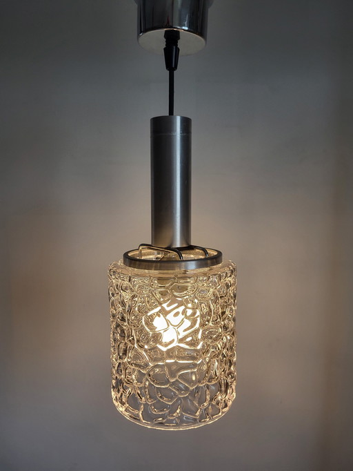 Lampe pendante Ufo vintage noir mat, abat-jour en verre, finition chromée, années 1950