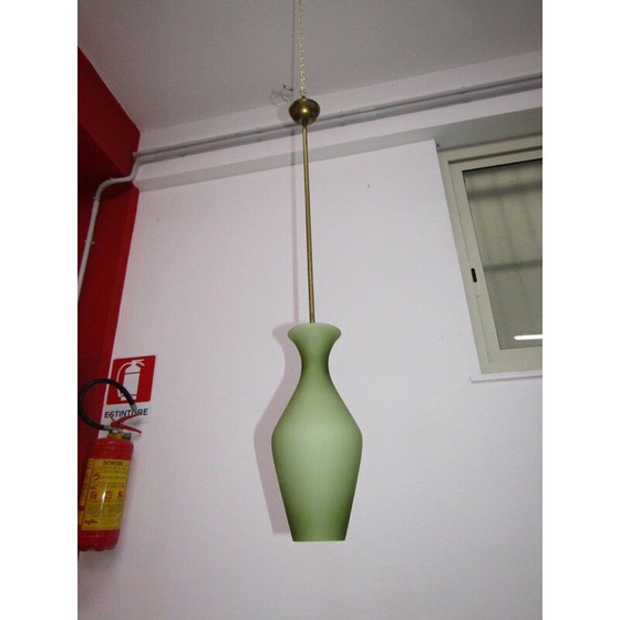 Image 1 of Lustre vintage en verre vert avec une structure en laiton Stilnovo 1950