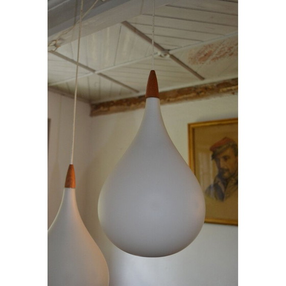 Image 1 of Suspension vintage à deux bras en verre opale par Uno et Östen Kristiansson pour Luxus, Suède 1960