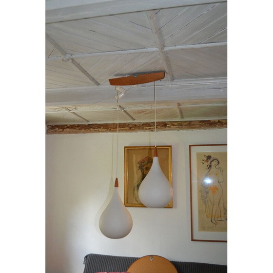 Image 1 of Suspension vintage à deux bras en verre opale par Uno et Östen Kristiansson pour Luxus, Suède 1960