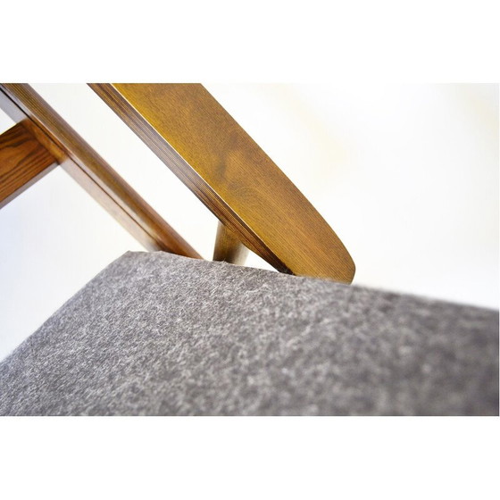 Image 1 of Fauteuil vintage en chêne massif et contreplaqué par Valerija Ema Cukermanienė pour Vilniaus Baldų Kombinatas, 1960.