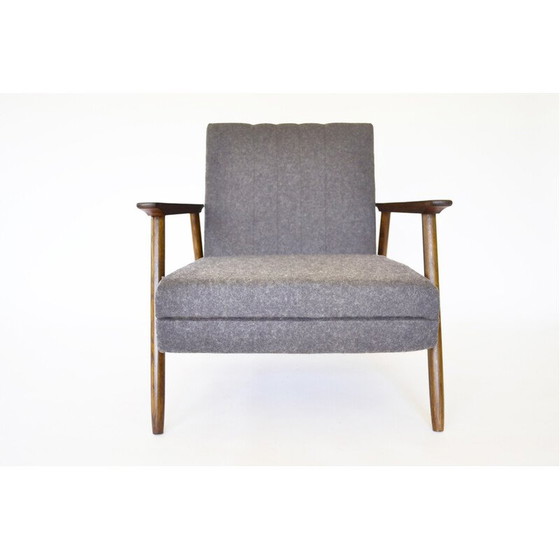 Image 1 of Fauteuil vintage en chêne massif et contreplaqué par Valerija Ema Cukermanienė pour Vilniaus Baldų Kombinatas, 1960.