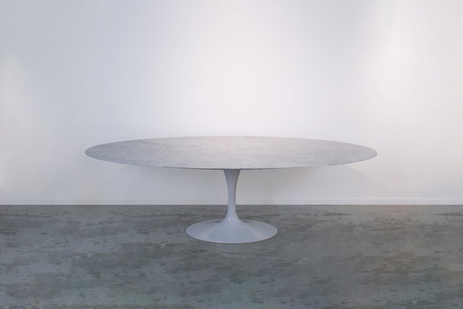 Knoll Tulip Table By Eero Saarinen