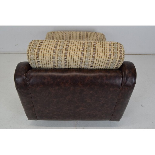 Fauteuil à roulettes en simili-cuir du milieu du siècle, Tchécoslovaquie 1970