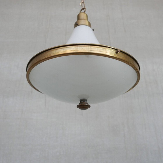 Lampe suspendue vintage en verre opalin bicolore et laiton, Hollande 1940 – Suspensions, Brass, Glass (photo 4 of 9)