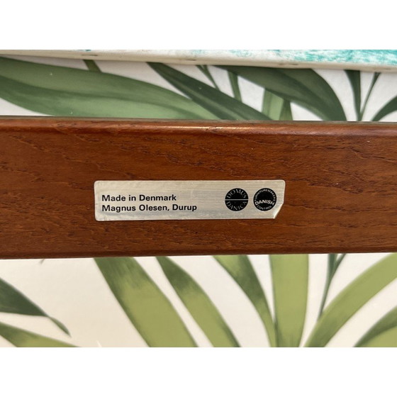 Image 1 of Table basse vintage en teck massif, par Magnus Olesen, Danemark