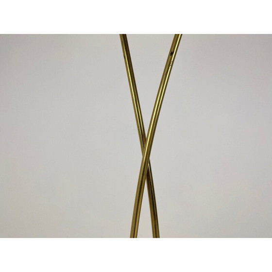 Image 1 of Lampadaire Art déco du milieu du siècle en laiton patiné et verre opalin, années 1930.