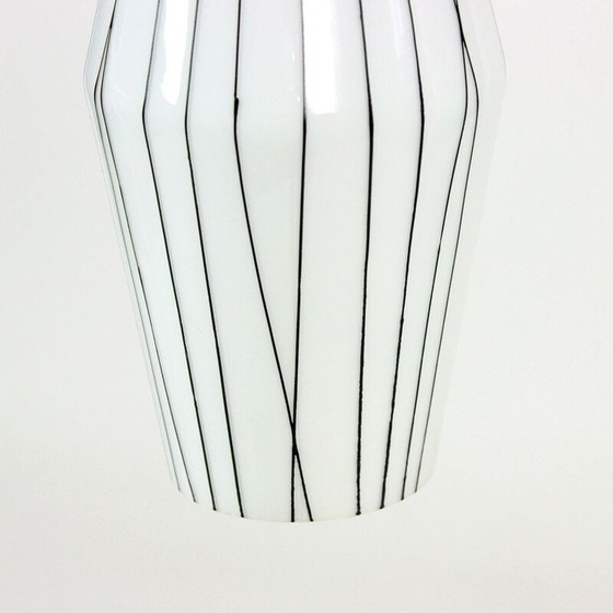 Image 1 of Lampe suspendue vintage noire et blanche, Tchécoslovaquie 1960