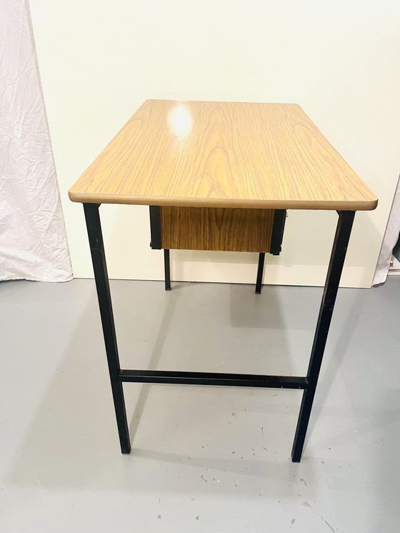 Image 1 of Bureau Moderniste Vintage Formica Circa 1960