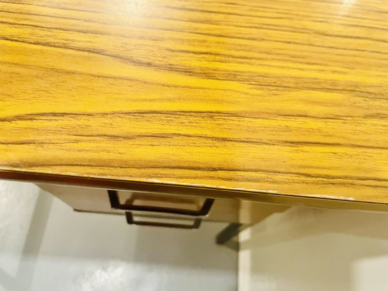 Image 1 of Bureau Moderniste Vintage Formica Circa 1960