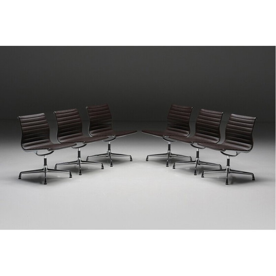 Image 1 of Fauteuil vintage en aluminium et cuir par Charles et Ray Eames pour Vitra, 1958