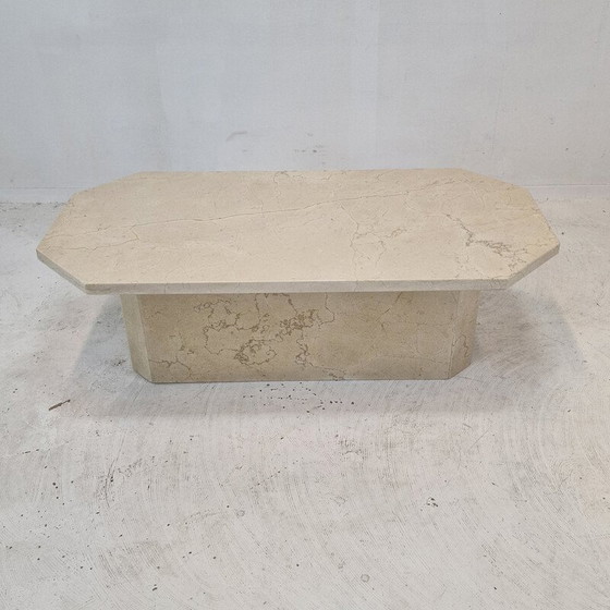 Image 1 of Table basse vintage italienne en travertin, 1980