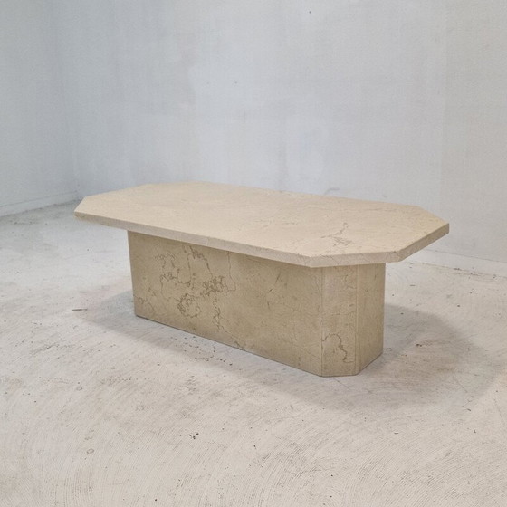 Image 1 of Table basse vintage italienne en travertin, 1980