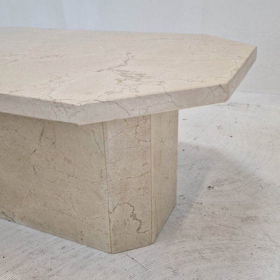 Image 1 of Table basse vintage italienne en travertin, 1980