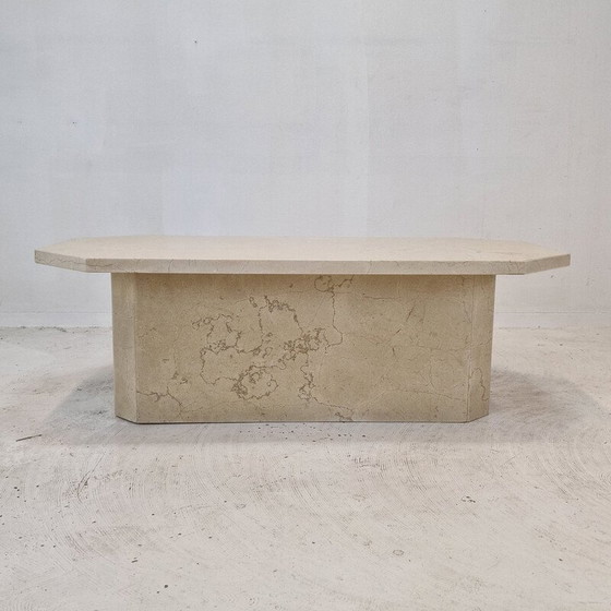 Image 1 of Table basse vintage italienne en travertin, 1980