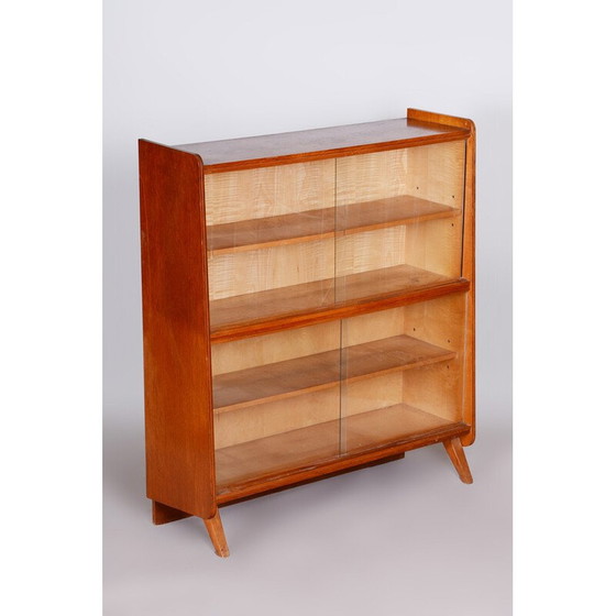 Image 1 of Bibliothèque vintage en bois de chêne et portes en verre, Tchécoslovaquie 1950