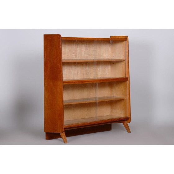 Image 1 of Bibliothèque vintage en bois de chêne et portes en verre, Tchécoslovaquie 1950