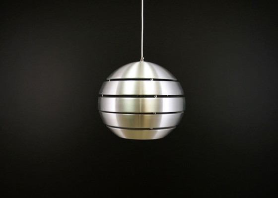 Image 1 of Lampe suspendue en argent, Design danois, 1970S, Production : Danemark