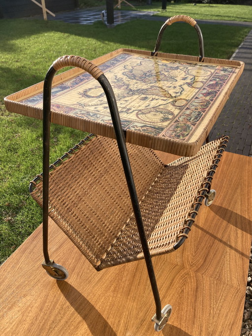 Table d'appoint à roulettes en acier et laiton, années 1950