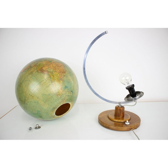 Image 1 of Globe lumineux en verre du milieu du siècle avec base en bois par Paul Rath, années 1950