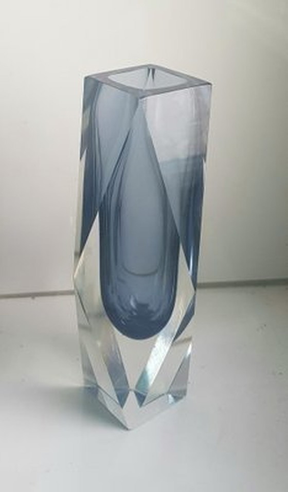 Image 1 of Vase en muranoglas bleu facetté, 1950S