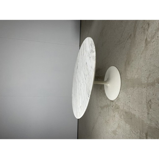 Table basse ovale vintage par Saarinen Knoll