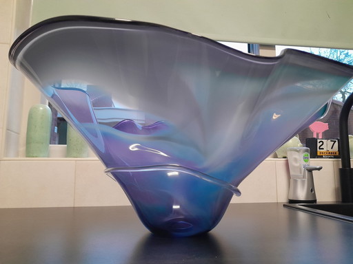 Vaas Susan Anne Glass Art Bowl