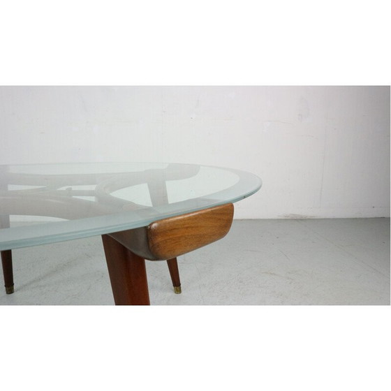 Image 1 of Table basse vintage en laiton et noyer par William Watting pour Fristho, Pays-Bas 1950
