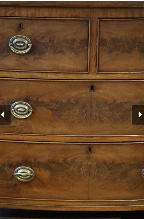 Image 1 of Commode anglaise en acajou à façade en arc de cercle