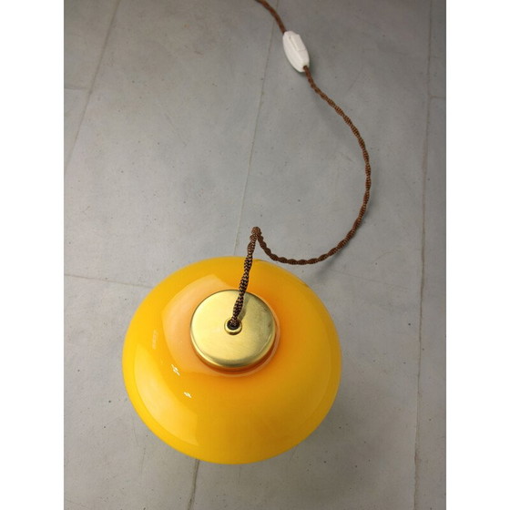 Image 1 of Lampe vintage en verre et laiton