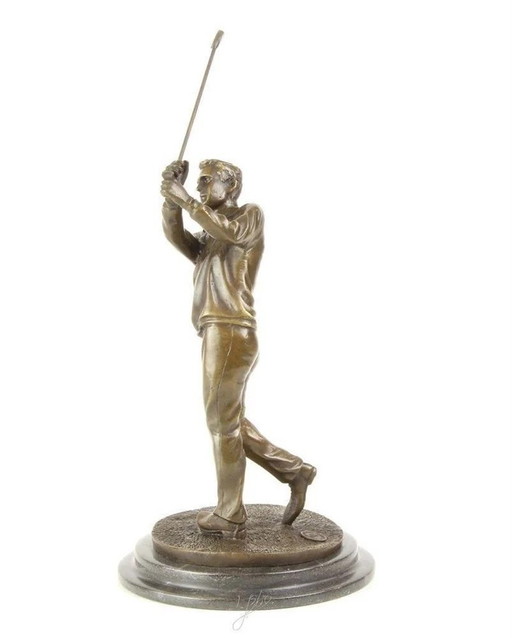 Statue de golfeur en bronze