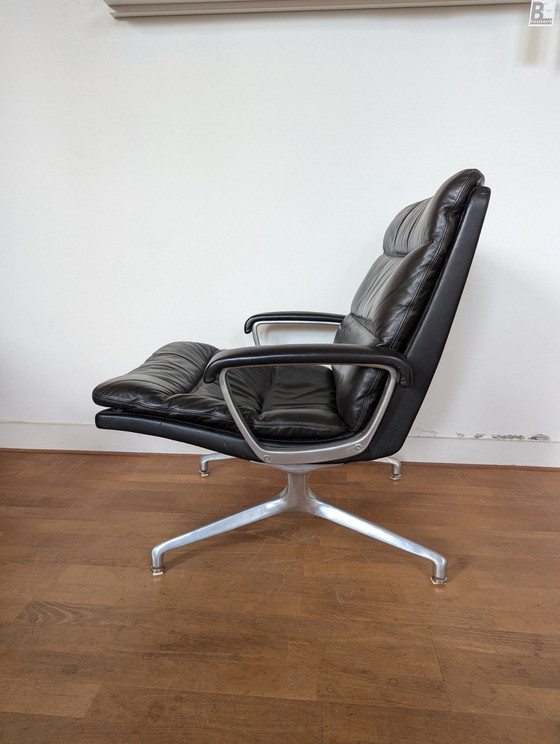 Image 1 of Fauteuil vintage