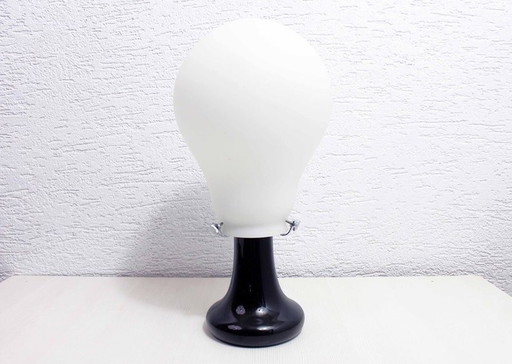 Lampe de table en forme d'ampoule en verre