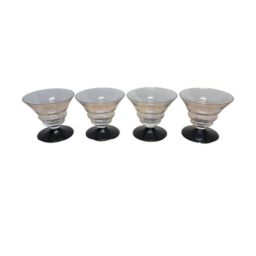 Ensemble de 4 verres à liqueur Art Déco sur base noire, années 1930