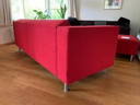 Canapé Jamé Design avec pouf rouge