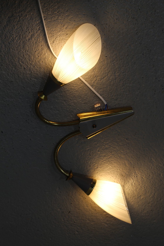 Image 1 of Lampe murale pliable vintage - années 1950, laiton, verre