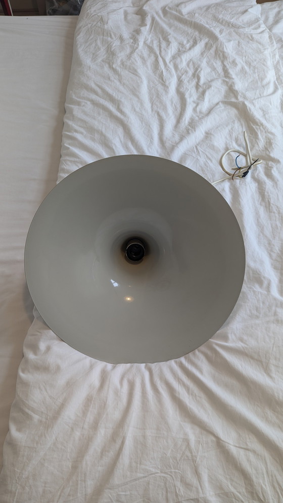 Image 1 of Lampe suspendue vintage trompette / chapeau de sorcière