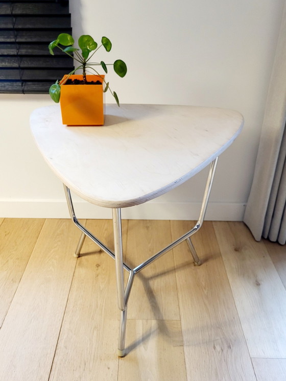 Image 1 of Table d'appoint tripode avec plateau en chrome et bois, années 1960