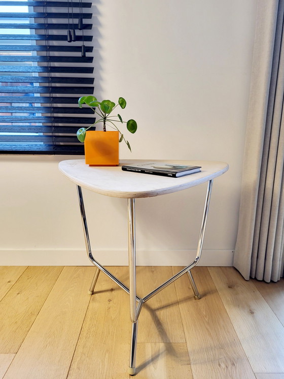 Image 1 of Table d'appoint tripode avec plateau en chrome et bois, années 1960