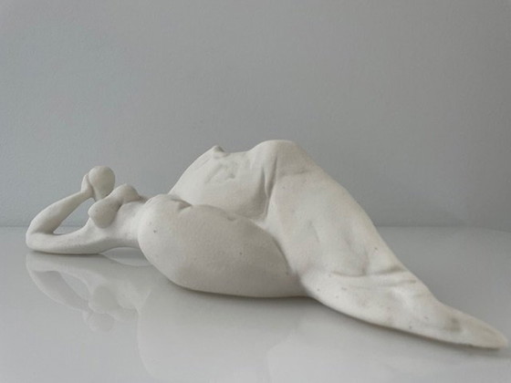 Image 1 of Sculpture Femme couchée stylisée