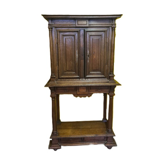 Image 1 of Meuble de table ancien en chêne français, en partie du 18e siècle