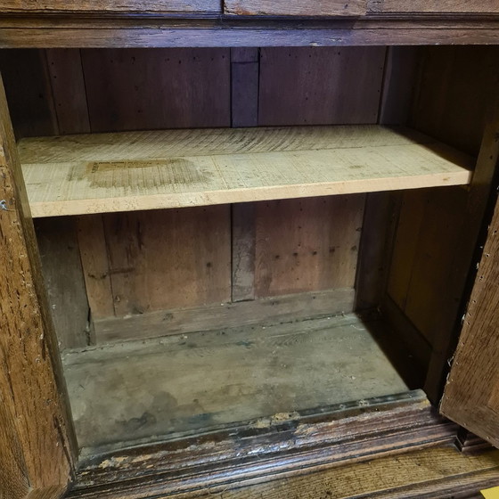 Image 1 of Meuble de table ancien en chêne français, en partie du 18e siècle