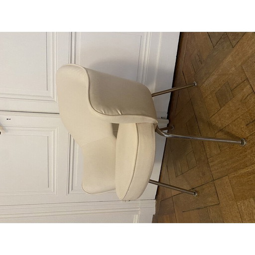 Chaise de conférence vintage en chrome et tissu blanc par Eero Saarinen pour Knoll international