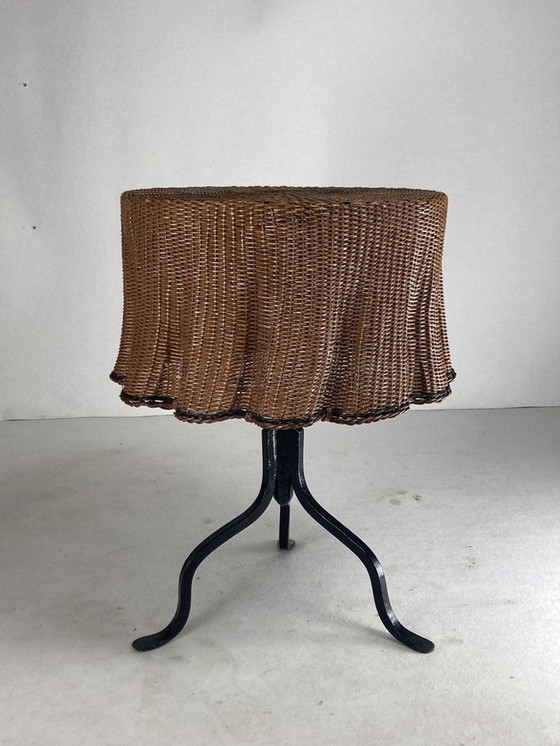 Image 1 of Table d'appoint ondulée, 1960S