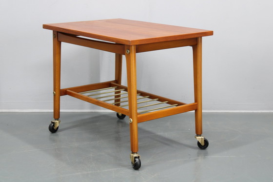 Image 1 of Table d'appoint à roulettes en teck, 1960S, Danemark