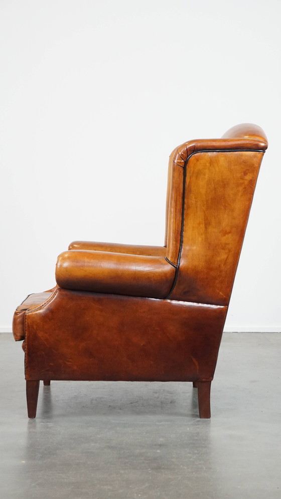 Image 1 of Fauteuil à oreilles en peau de mouton