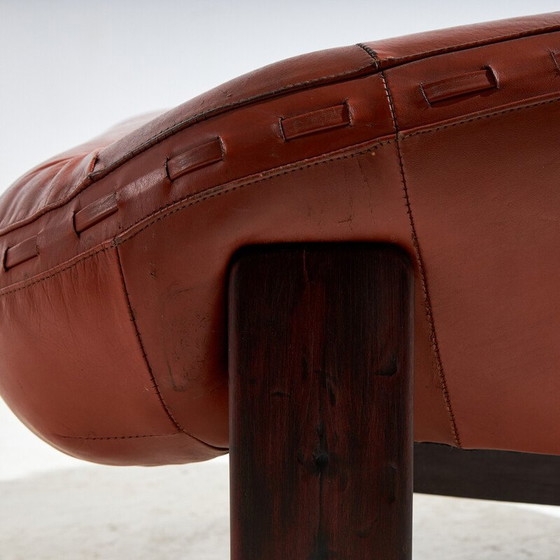 Image 1 of Chaise longue vintage en cuir brésilien par Jean Gillon pour Probel, 1960