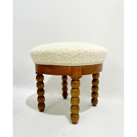 Image 1 of Tabouret du milieu du siècle en bois de chêne et tissu bouclé blanc, années 1970.