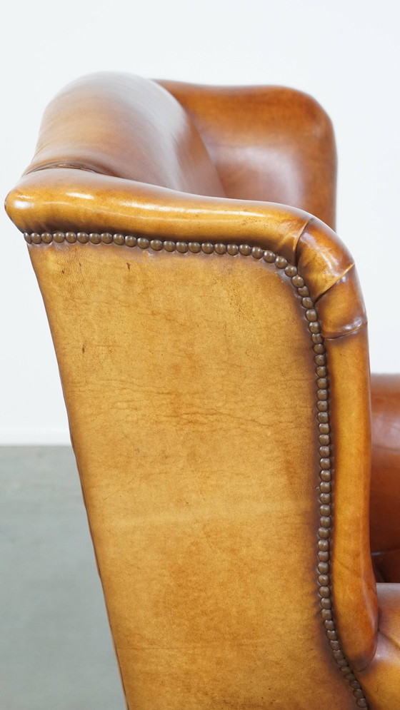 Image 1 of Fauteuil à oreilles en peau de mouton